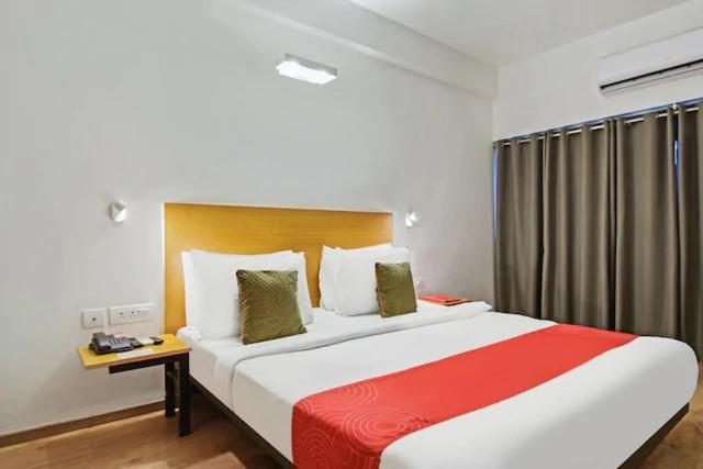 Kanak Beacon Hotel - Ashram Road Ahmedabad Exteriör bild