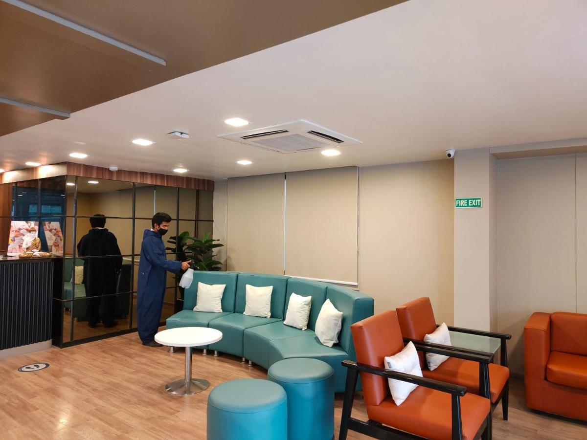 Kanak Beacon Hotel - Ashram Road Ahmedabad Exteriör bild